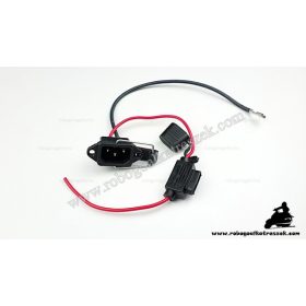   Három pólusú szögletes dugós töltőaljzat biztosíték tartóval - elektromos kerékpárhoz